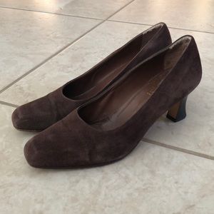 Joan & David Couture Vintage Suede Heels 8M
